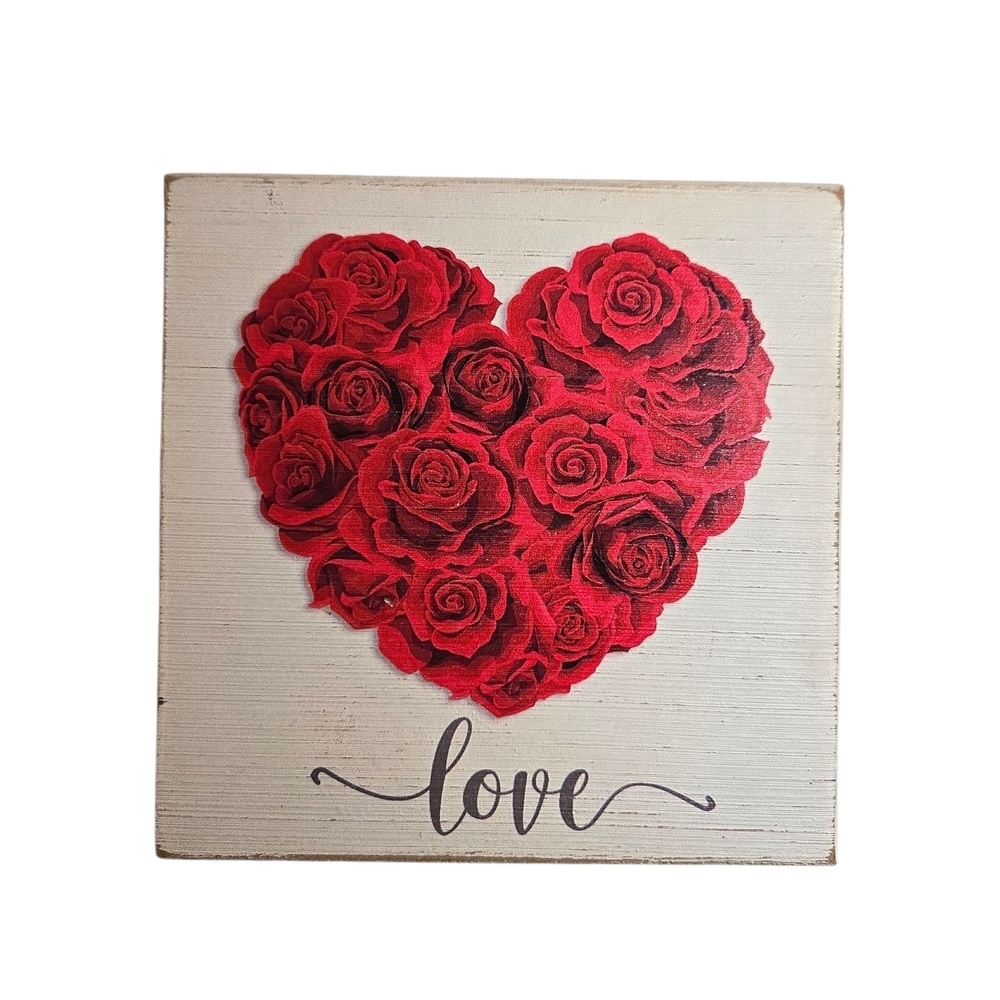 Heart-Shaped Red Rose Wall Art Decor